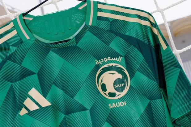 القميص الأساسي للأخضر مستوحى من مدينة نيوم (المنتخب السعودي)