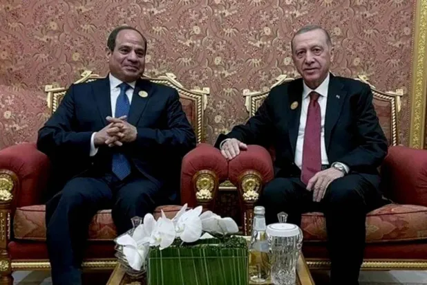 Egyptian President Abdel Fattah al-Sisi and his Turkish counterpart Recep Tayyip Erdogan (Turkish Presidency)