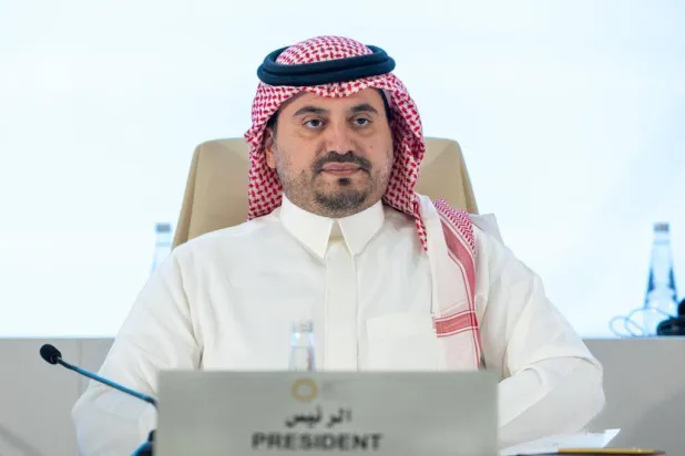 الأمير فهد بن جلوي بن عبد العزيز يترأس أعمال الجمعية العمومية العربية للهجن (الأولمبية السعودية)