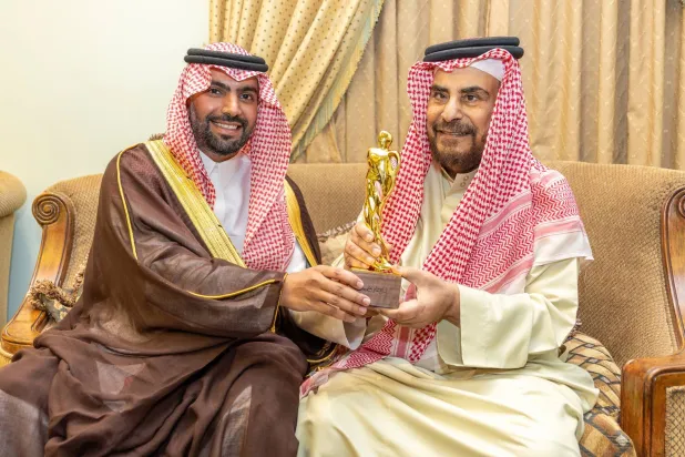 وزير الثقافة الأمير بدر بن عبد الله بن فرحان يكرّم د. سعد الصويان (وزارة الثقافة)