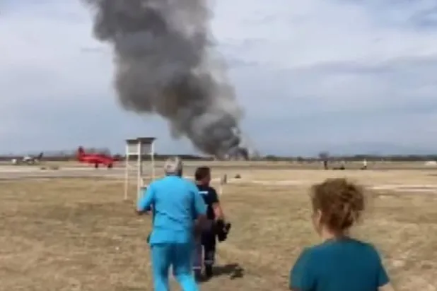 صورة مثبتة من مقطع فيديو يظهر تحطم الطائرة 