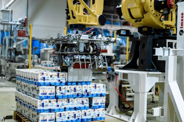 داخل إحدى مصانع "المطاحن الرابعة" في السعودية (موقع الشركة الإلكتروني)