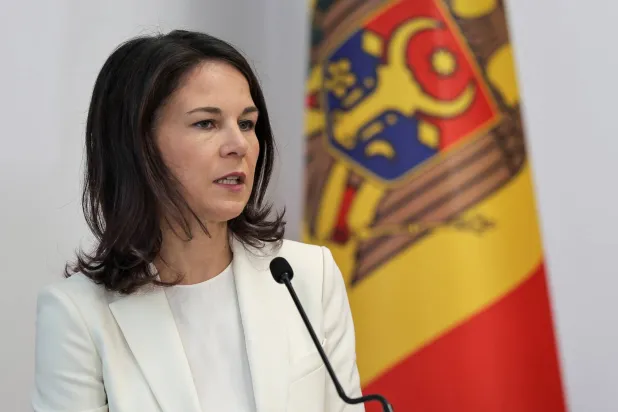 وزيرة الخارجية الألمانية أنالينا بيربوك تتحدث خلال مؤتمر صحافي عقب المؤتمر الوزاري لمنصة شراكة مولدوفا في كيشيناو، مولدوفا، 17 سبتمبر 2024 (رويترز)