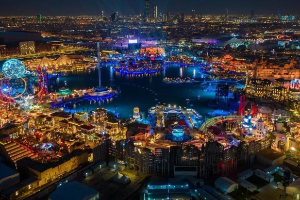 The kingdom aims to achieve an annual foreign direct investment inflow of over $100 billion (Asharq Al-Awsat)