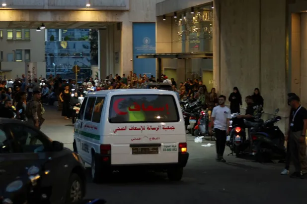 منظمة الصحة العالمية تقول إن تفجير أجهزة الاتصالات اللاسلكية في لبنان أدى إلى «تعطيل خطير» في القطاع الصحي (رويترز)