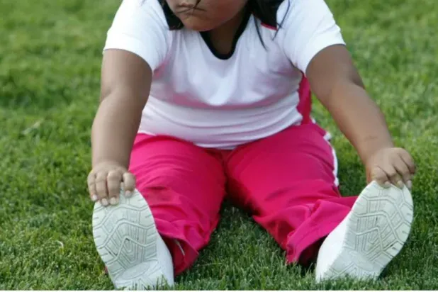 خفض السعرات الحرارية اليومية يحسن صحتك بشكل كبير وأكثر فاعلية من ممارسة الرياضة (رويترز)