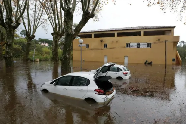 سيول سابقة بمدينة كان (أ.ف.ب)