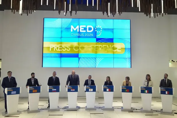 اجتماع وزراء الطاقة في «ميد 9» في مدينة لارنكا الساحلية الجنوبية (أ.ب)