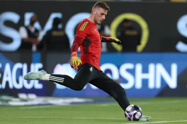 بينتو حارس النصر السعودي (النصر)