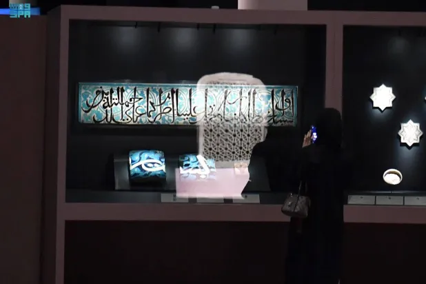 جانب من بينالي الفنون الإسلامية بجدة في نسخته الأولى (واس)