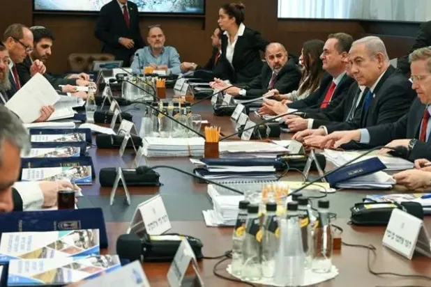 بنيامين نتنياهو يترأس اجتماع مجلس الوزراء الإسرائيلي (الحكومة الإسرائيلية)