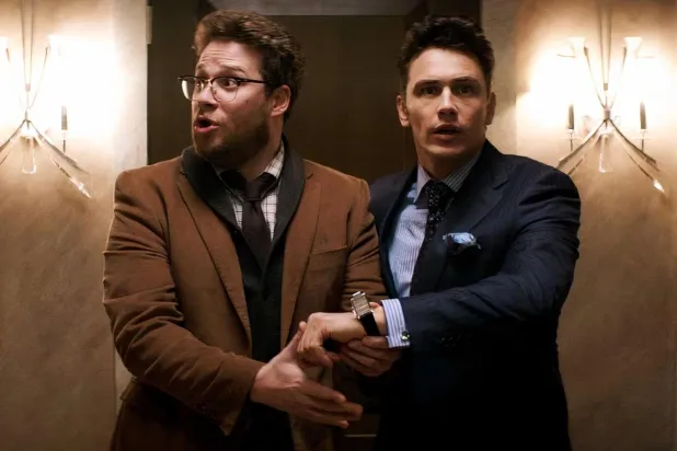 James Franco ve Seth Rogen'ın başrolleri paylaştığı 2014 yapımı The Interview, Kuzey Kore lideri Kim Jongh-un'a suikast düzenlemeye çalışan iki CIA ajanının hikayesini anlatıyordu (Columbia Pictures)