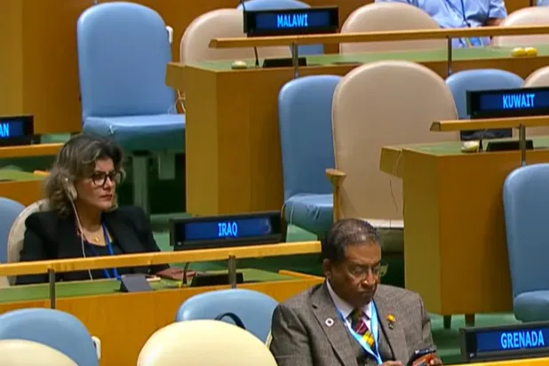 دبلوماسية في مقعد العراق بالأمم المتحدة تستمع لكلمة نتنياهو (الأمم المتحدة)