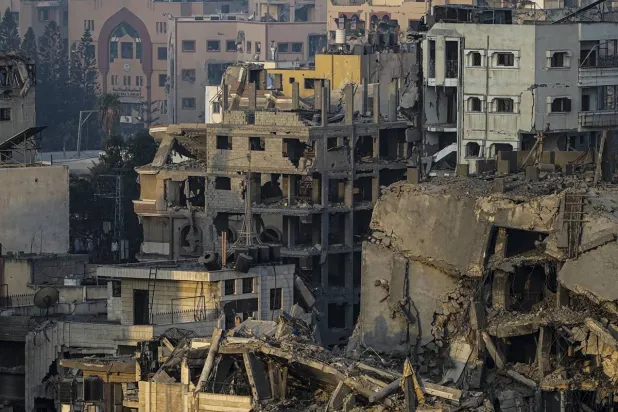 البيوت في الحرب... ملاذنا الآمن أم أجسادنا المخلعة؟