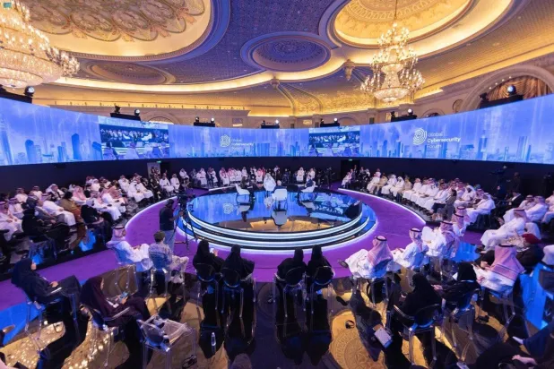 السعودية تستهدف الوصول إلى فضاء سيبراني آمن وموثوق يمكّن من النمو والازدهار (الشرق الأوسط)