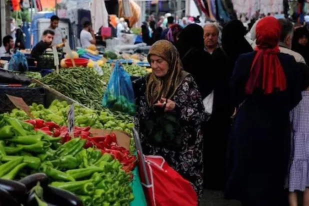 People shop at a popular market in Istanbul. (Local media) 