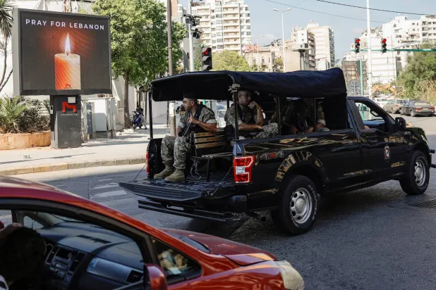 دورية للجيش اللبناني وسط بيروت 29 سبتمبر 2024 (رويترز)