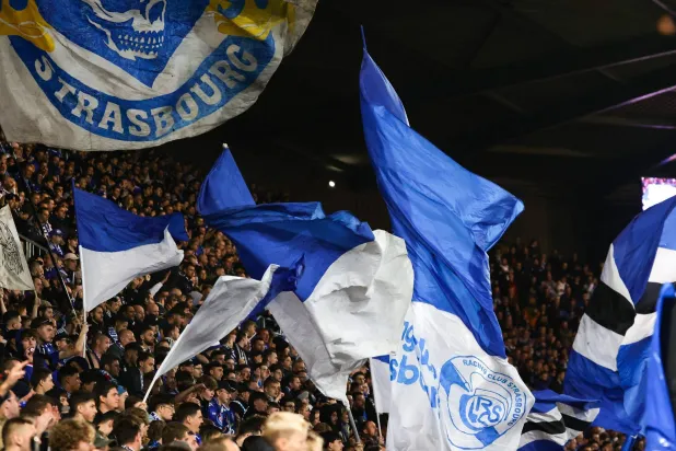 مرسيليا يرفض عقوبة الإيقاف 3 مباريات التي تم فرضها على مديره الرياضي مهدي بنعطية (أ.ف.ب)