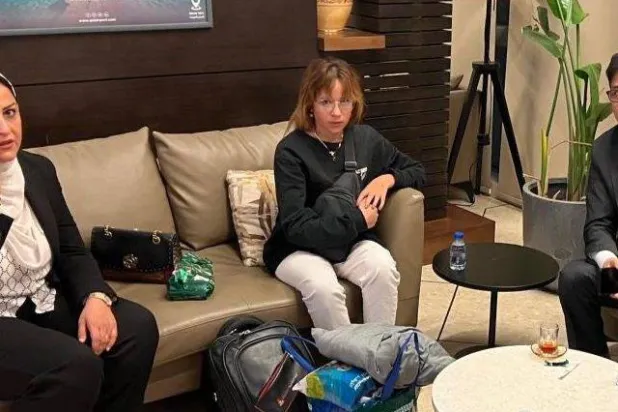 فوزية أمين سيدو امرأة إيزيدية اختطفها «داعش» في العراق وتم إنقاذها بعملية في غزة (وزارة الخارجية العراقية)