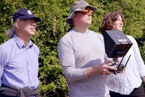 تتبُّع تحركات النحل باستخدام جهاز استقبال مُثبّت على طائرة من دون طيار (جامعة أكسفورد)