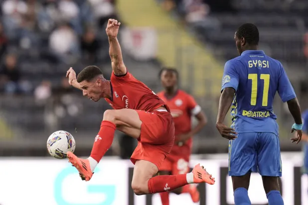 خاض غوسينس 20 مباراة دولية مع منتخب ألمانيا (د.ب.أ) 