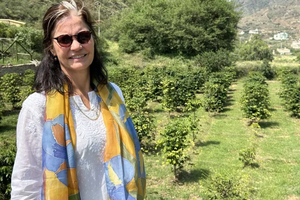 السفيرة الدنماركية لدى السعودية ليزيلوته بلزنر في زيارة لها لمنطقة عسير (حسابها على إكس)