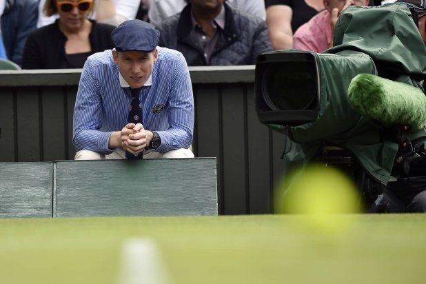 (FILE) - A line judge follows the action on Centre Court during the Wimbledon Championships at the All England Lawn Tennis Club, in London, Britain, 30 June 2016 (re-issued 09 October 2024). EPA/HANNAH MCKAY 
