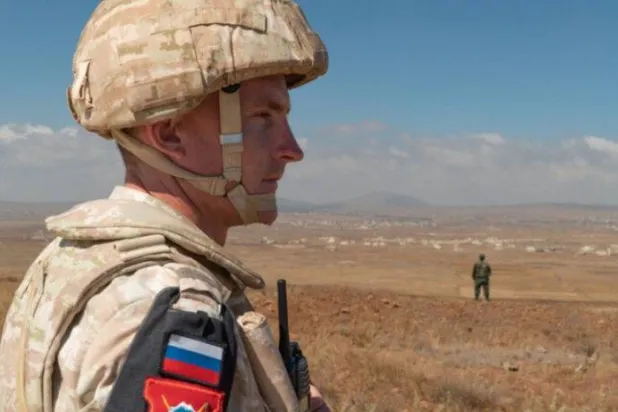 أحد أفراد الشرطة العسكرية الروسية في الجولان السوري المحتل (أرشيفية - أ.ف.ب)