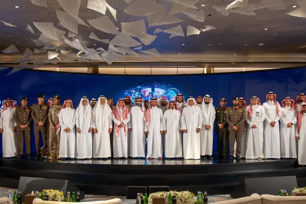 ممثلو الجهات الحكومية المشاركة في تنظيم «موسم الرياض» (حساب آل الشيخ على «إكس»)