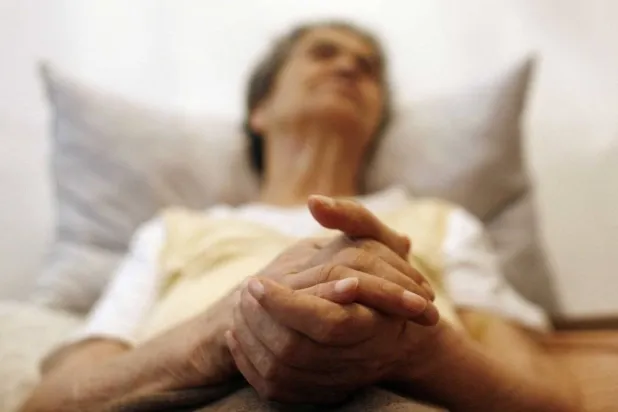 الإصابة بمرض القلب التاجي تزيد من خطر الخرف في المستقبل بنسبة 27 في المائة (رويترز)