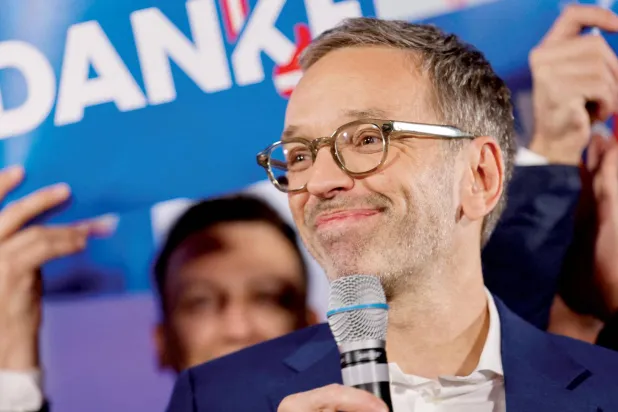 هربرت كيكل... أحدث زعماء اليمين المتطرف الأوروبيين (رويترز)