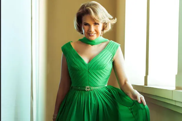 الفنانة المصرية يسرا أكّدت حبها للبنان (إنستغرام)