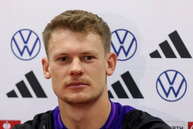 حارس مرمى ألمانيا ألكسندر نوبل (رويترز)