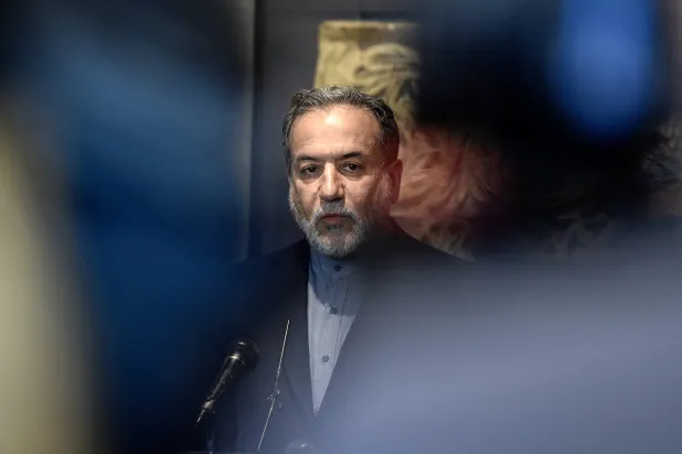 وزير الخارجية الإيراني عباس عراقجي (إ.ب.أ)