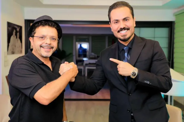 محمد هنيدي ونزار الفارس خلال الحوار التلفزيوني (إنستغرام)