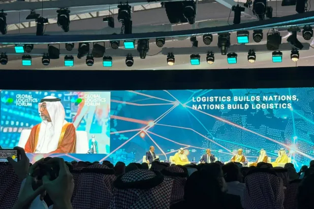 جانب من الجلسة الحوارية للوزراء في المنتدى اللوجيستي العالمي (الشرق الأوسط)