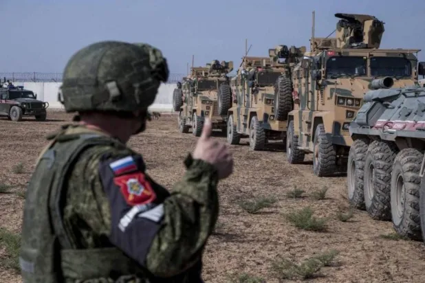 Ayn el-Arap’ta (Kobani) Rusya-Türkiye ortak askeri devriyesi (Türk basını)