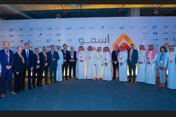 صورة أثناء حفل توقيع شركة «أسمو للخدمات اللوجيستية» 16 مذكرة تفاهم مع عدد من الشركات بقيمة 80 مليون دولار (الشرق الأوسط)