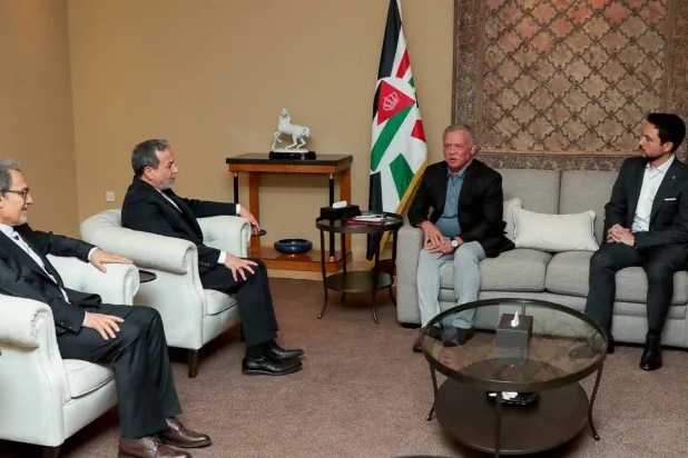 Jordanian King Abdullah II on Wednesday welcomes Iran’s Foreign Minister Abbas Araghchi in Amman (Petra)