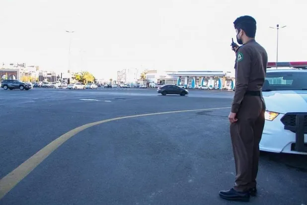 مرتكبو المخالفات المرورية مُنحوا فرصة 6 أشهر للاستفادة من تخفيض بنسبة 50 % (واس)