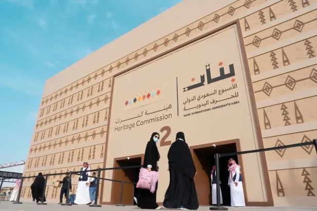 النسخة الأولى من «بنان» احتضنت الحرفيين من مختلف دول العالم (واس)