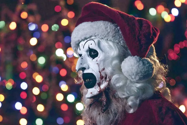«مخيف 3»: الوحش في ثياب سانتا كلوز (سينيڤيرس إنترتايمنت)