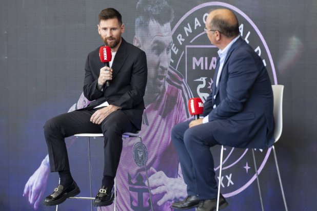 Messi Presented with Inaugural MARCA America Award