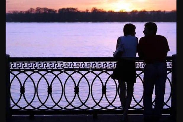 ضمن العلاقات الرومانسية تظهر الحاجة إلى الاستقلالية في الرغبات والتفضيلات الخاصة بكل فرد (رويترز)