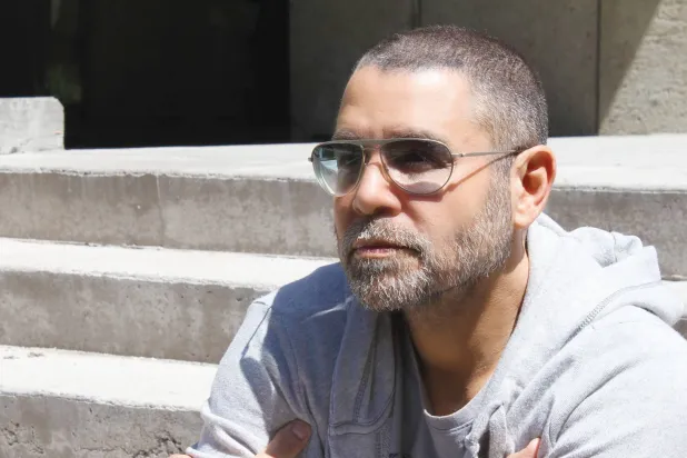 يُحضِّر يوري مرقدي لأغانٍ تدور موضوعاتها في فلك ما نعيش فيه حالياً (حسابه على «إنستغرام»)