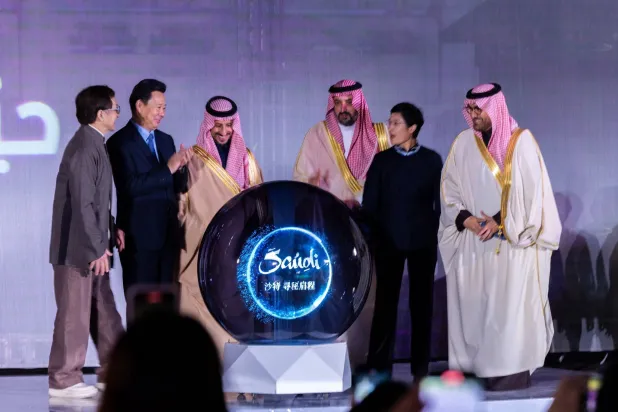 السعودية تتطلع للترحيب بالسياح الصينيين للاستمتاع بتجربة ملهمة (حساب أحمد الخطيب على إكس)