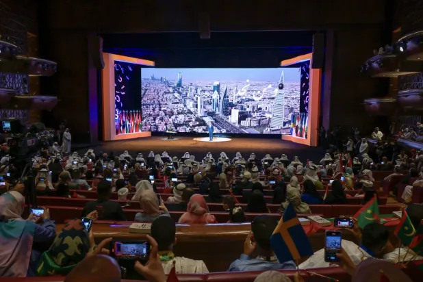 جانب من حفل الدورة السابقة لتحدي القراءة العربي (الشرق الأوسط)