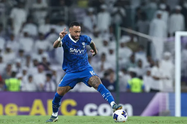 نيمار شارك في الشوط الثاني من المباراة أمام العين الإماراتي (تصوير: سعد العنزي)