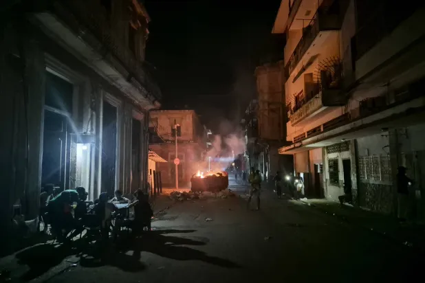 انقطاع التيار الكهربائي في هافانا بعدما ضرب الإعصار أوسكار مساء الأحد كوبا (د.ب.أ)