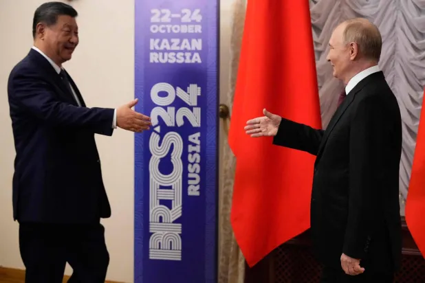 Putin, Çinli mevkidaşı Şi Cinping'i Kazan'da kabul etti (AFP)